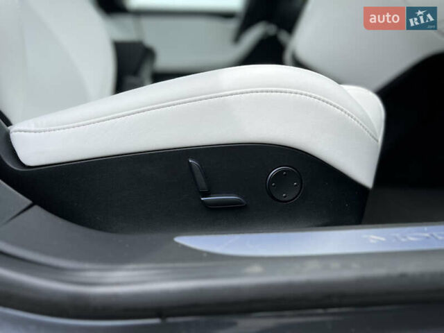 Серый Тесла Модель С, объемом двигателя 0 л и пробегом 97 тыс. км за 17499 $, фото 89 на Automoto.ua