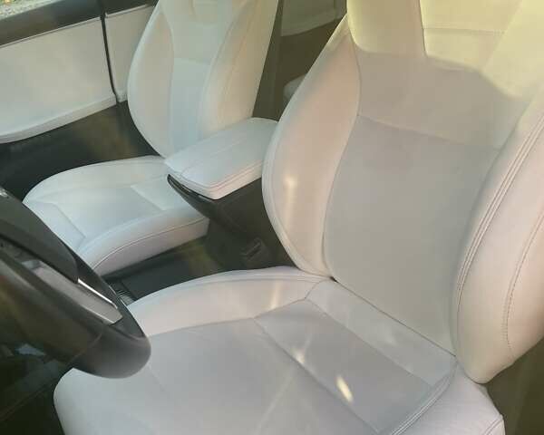 Серый Тесла Модель С, объемом двигателя 0 л и пробегом 99 тыс. км за 18000 $, фото 8 на Automoto.ua