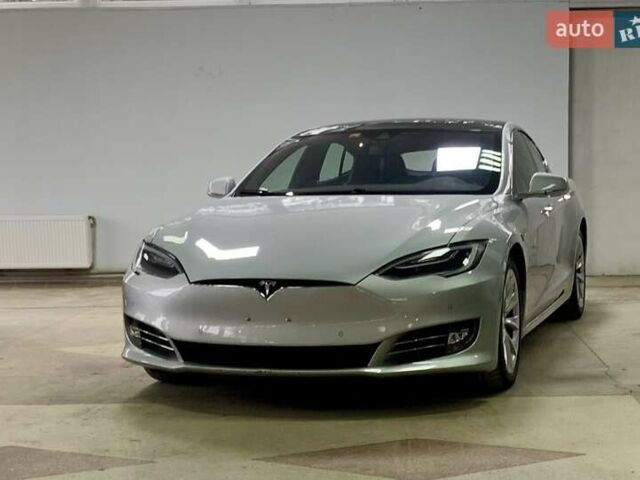 Сірий Тесла Модель С, об'ємом двигуна 0 л та пробігом 160 тис. км за 20790 $, фото 3 на Automoto.ua