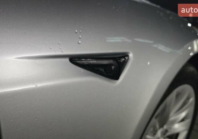 Сірий Тесла Модель С, об'ємом двигуна 0 л та пробігом 200 тис. км за 19900 $, фото 25 на Automoto.ua