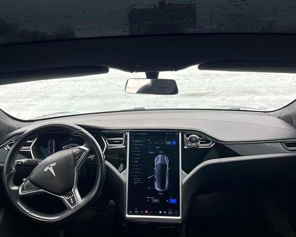 Серый Тесла Модель С, объемом двигателя 0 л и пробегом 192 тыс. км за 18000 $, фото 10 на Automoto.ua