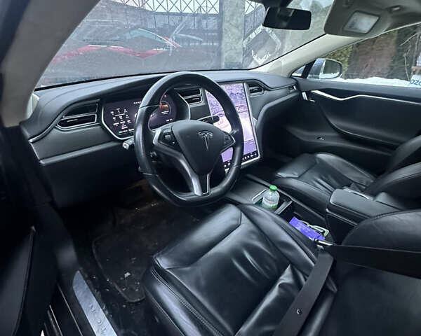 Серый Тесла Модель С, объемом двигателя 0 л и пробегом 145 тыс. км за 18500 $, фото 8 на Automoto.ua
