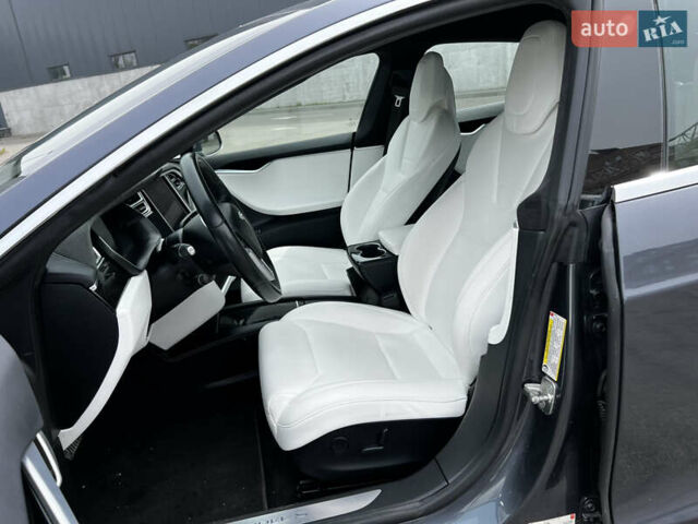 Серый Тесла Модель С, объемом двигателя 0 л и пробегом 97 тыс. км за 17499 $, фото 51 на Automoto.ua