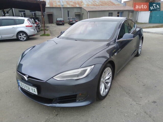 Серый Тесла Модель С, объемом двигателя 0 л и пробегом 61 тыс. км за 16400 $, фото 3 на Automoto.ua