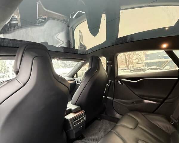 Сірий Тесла Модель С, об'ємом двигуна 0 л та пробігом 184 тис. км за 23000 $, фото 13 на Automoto.ua