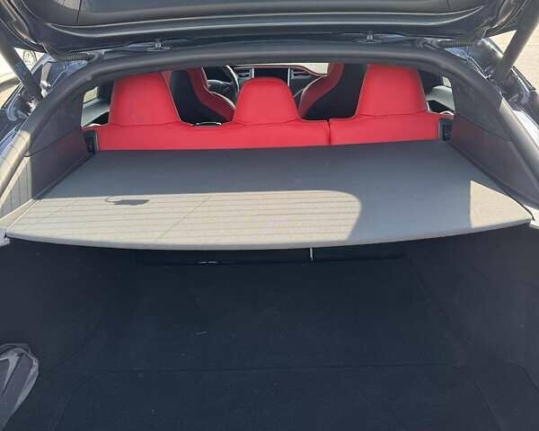 Серый Тесла Модель С, объемом двигателя 0 л и пробегом 107 тыс. км за 22500 $, фото 26 на Automoto.ua