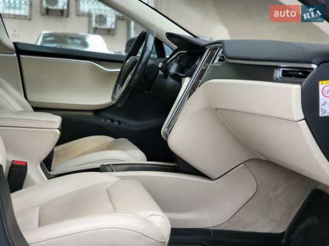 Сірий Тесла Модель С, об'ємом двигуна 0 л та пробігом 204 тис. км за 17200 $, фото 11 на Automoto.ua