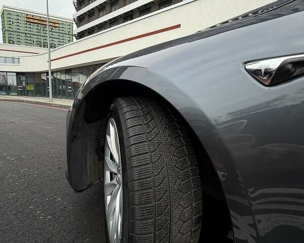 Серый Тесла Модель С, объемом двигателя 0 л и пробегом 220 тыс. км за 18200 $, фото 7 на Automoto.ua