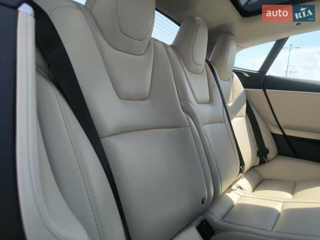 Серый Тесла Модель С, объемом двигателя 0 л и пробегом 168 тыс. км за 22700 $, фото 24 на Automoto.ua