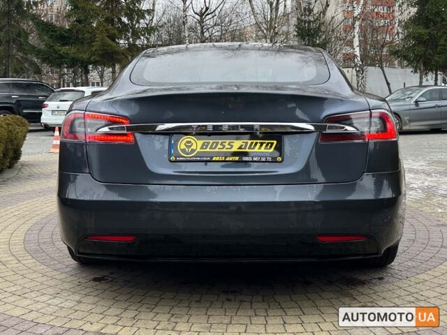 Серый Тесла Модель С, объемом двигателя 100 л и пробегом 168 тыс. км за 23700 $, фото 5 на Automoto.ua