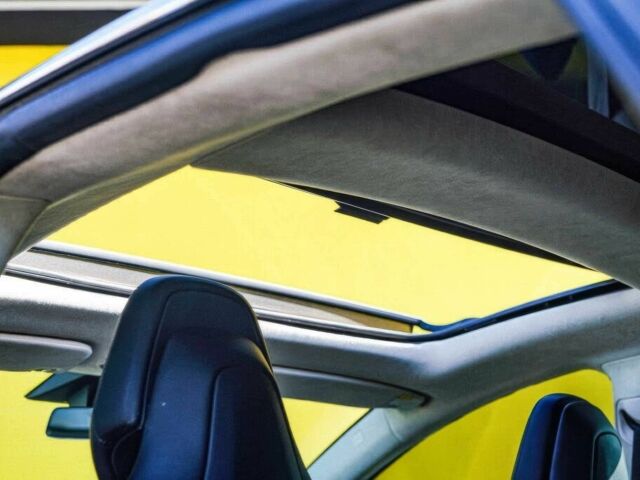 Серый Тесла Модель С, объемом двигателя 0 л и пробегом 54 тыс. км за 13000 $, фото 10 на Automoto.ua