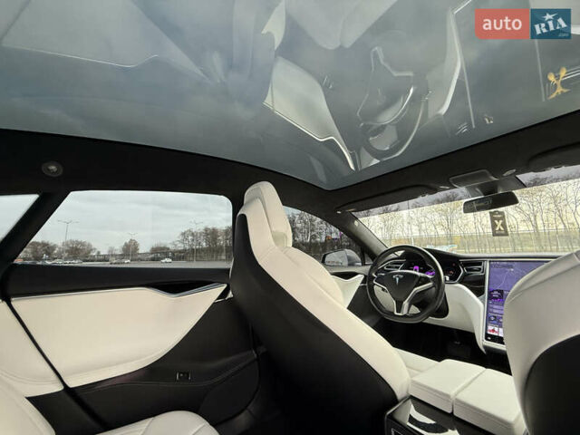 Серый Тесла Модель С, объемом двигателя 0 л и пробегом 141 тыс. км за 18350 $, фото 33 на Automoto.ua