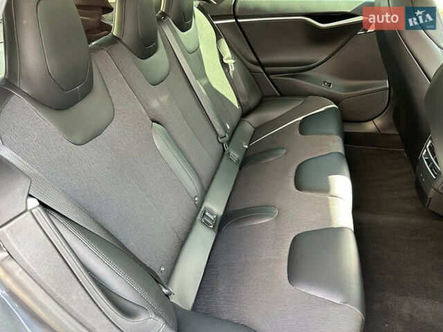 Серый Тесла Модель С, объемом двигателя 0 л и пробегом 50 тыс. км за 19230 $, фото 14 на Automoto.ua