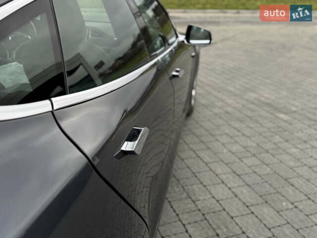 Серый Тесла Модель С, объемом двигателя 0 л и пробегом 161 тыс. км за 16700 $, фото 49 на Automoto.ua