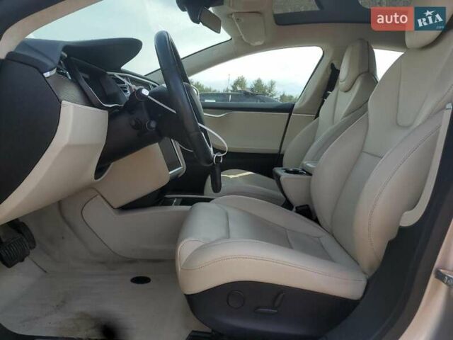 Сірий Тесла Модель С, об'ємом двигуна 0 л та пробігом 60 тис. км за 7000 $, фото 6 на Automoto.ua