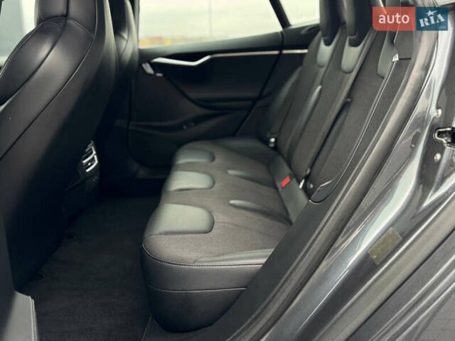 Серый Тесла Модель С, объемом двигателя 0 л и пробегом 161 тыс. км за 16700 $, фото 10 на Automoto.ua