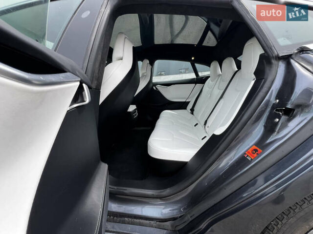 Серый Тесла Модель С, объемом двигателя 0 л и пробегом 97 тыс. км за 17499 $, фото 63 на Automoto.ua