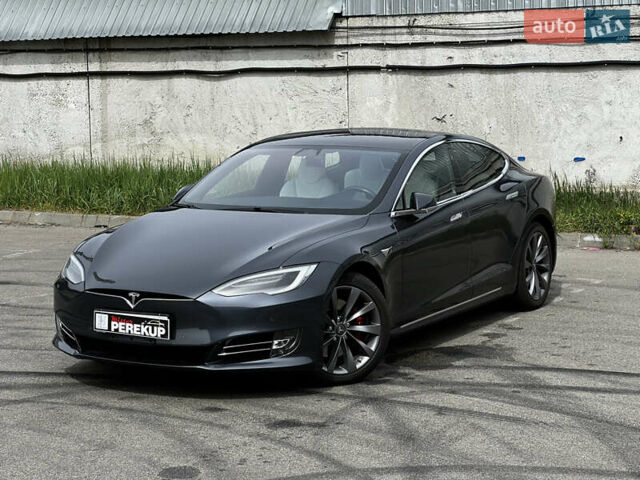 Серый Тесла Модель С, объемом двигателя 0 л и пробегом 97 тыс. км за 17499 $, фото 15 на Automoto.ua