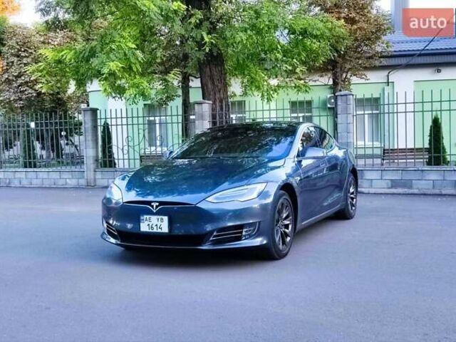 Сірий Тесла Модель С, об'ємом двигуна 0 л та пробігом 77 тис. км за 27900 $, фото 1 на Automoto.ua