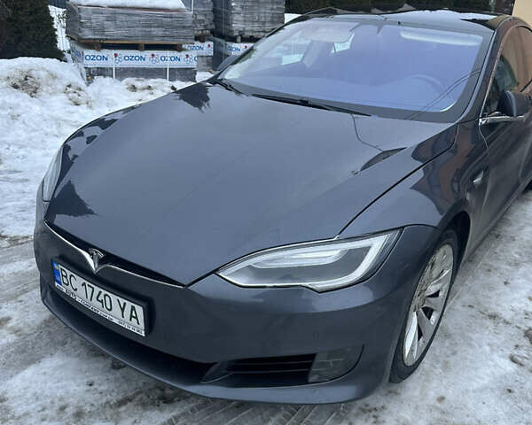 Серый Тесла Модель С, объемом двигателя 0 л и пробегом 145 тыс. км за 18500 $, фото 1 на Automoto.ua