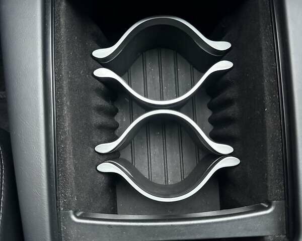 Серый Тесла Модель С, объемом двигателя 0 л и пробегом 111 тыс. км за 20500 $, фото 79 на Automoto.ua