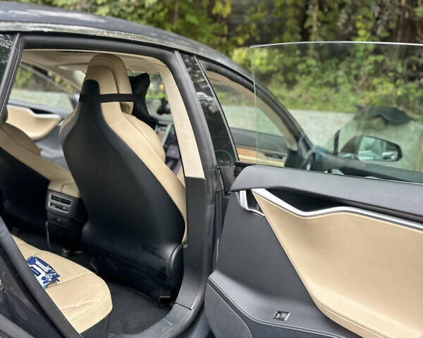 Сірий Тесла Модель С, об'ємом двигуна 0 л та пробігом 140 тис. км за 29000 $, фото 6 на Automoto.ua