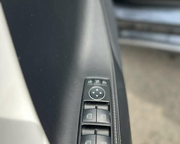 Серый Тесла Модель С, объемом двигателя 0 л и пробегом 97 тыс. км за 17499 $, фото 37 на Automoto.ua