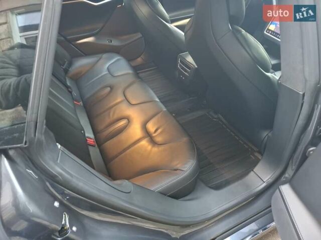 Серый Тесла Модель С, объемом двигателя 0 л и пробегом 202 тыс. км за 23000 $, фото 6 на Automoto.ua