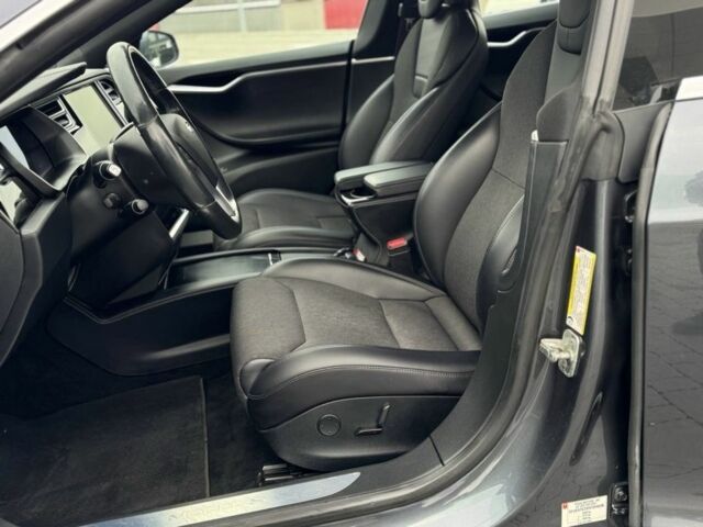 Сірий Тесла Модель С, об'ємом двигуна 0 л та пробігом 161 тис. км за 16000 $, фото 6 на Automoto.ua