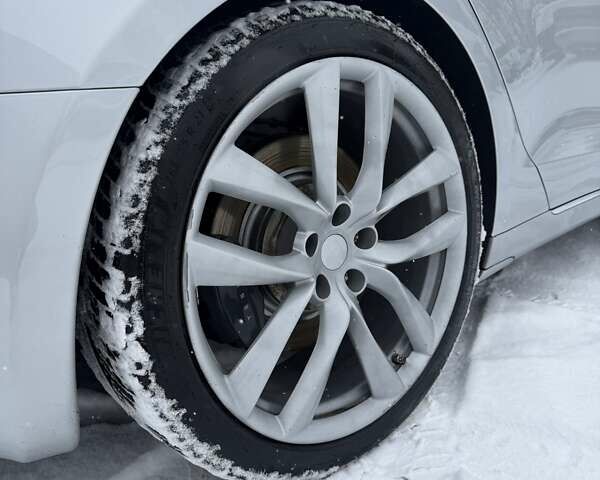 Сірий Тесла Модель С, об'ємом двигуна 0 л та пробігом 184 тис. км за 23000 $, фото 20 на Automoto.ua