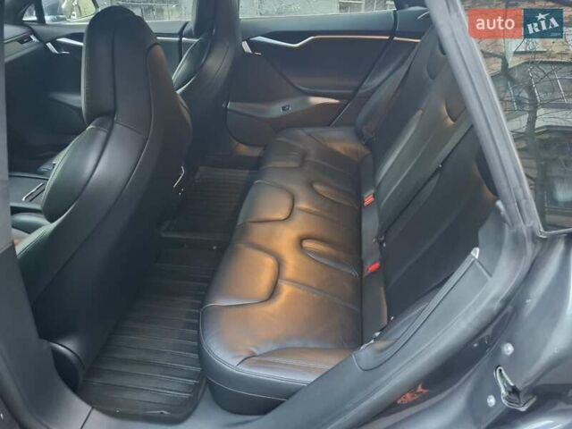 Серый Тесла Модель С, объемом двигателя 0 л и пробегом 202 тыс. км за 23000 $, фото 9 на Automoto.ua