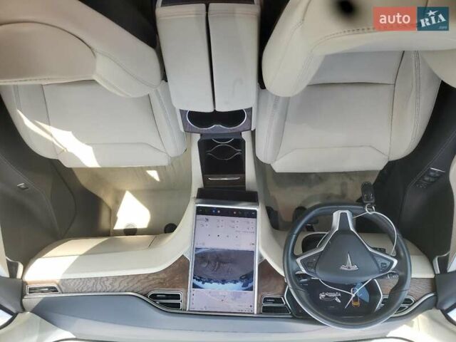Сірий Тесла Модель С, об'ємом двигуна 0 л та пробігом 60 тис. км за 7000 $, фото 7 на Automoto.ua
