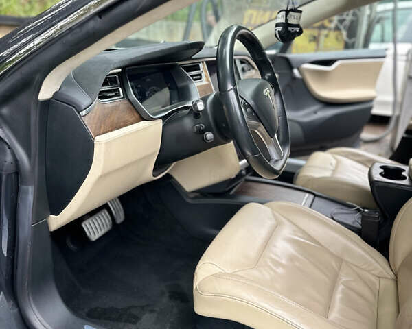 Сірий Тесла Модель С, об'ємом двигуна 0 л та пробігом 140 тис. км за 29000 $, фото 20 на Automoto.ua