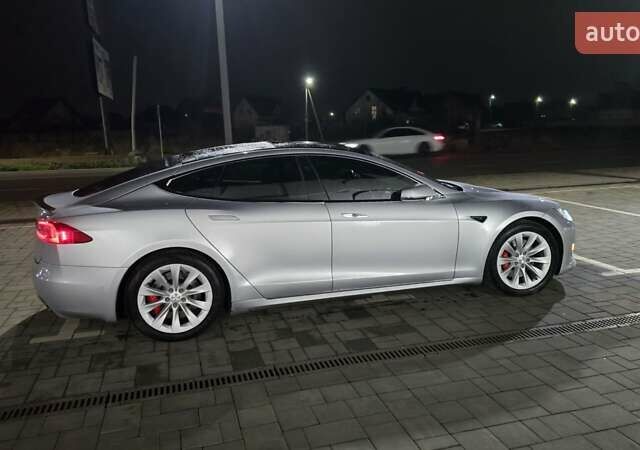 Сірий Тесла Модель С, об'ємом двигуна 0 л та пробігом 200 тис. км за 19900 $, фото 5 на Automoto.ua