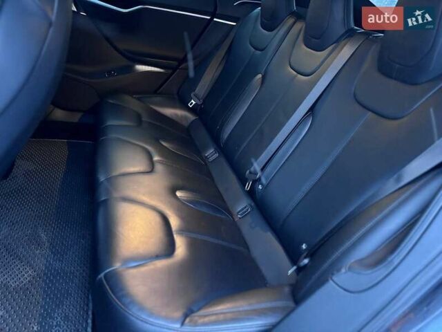 Серый Тесла Модель С, объемом двигателя 0 л и пробегом 169 тыс. км за 16499 $, фото 14 на Automoto.ua