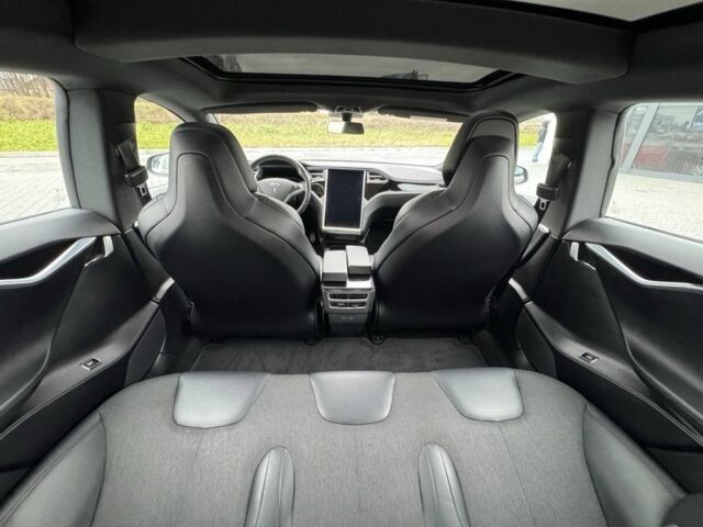 Сірий Тесла Модель С, об'ємом двигуна 0 л та пробігом 161 тис. км за 16000 $, фото 11 на Automoto.ua