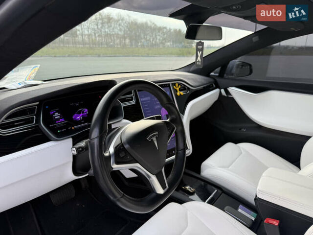 Серый Тесла Модель С, объемом двигателя 0 л и пробегом 141 тыс. км за 18350 $, фото 21 на Automoto.ua
