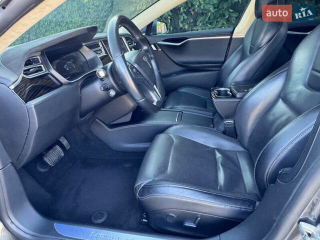 Сірий Тесла Модель С, об'ємом двигуна 0 л та пробігом 160 тис. км за 15999 $, фото 15 на Automoto.ua