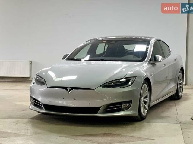 Сірий Тесла Модель С, об'ємом двигуна 0 л та пробігом 160 тис. км за 20790 $, фото 4 на Automoto.ua