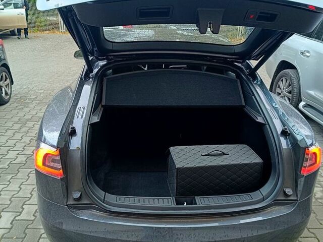 Серый Тесла Модель С, объемом двигателя 0 л и пробегом 109 тыс. км за 19500 $, фото 10 на Automoto.ua