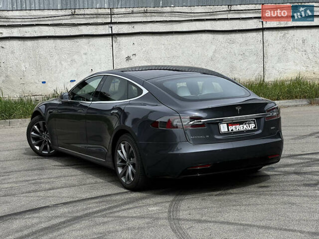 Серый Тесла Модель С, объемом двигателя 0 л и пробегом 97 тыс. км за 17499 $, фото 23 на Automoto.ua