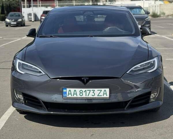 Серый Тесла Модель С, объемом двигателя 0 л и пробегом 107 тыс. км за 22500 $, фото 9 на Automoto.ua