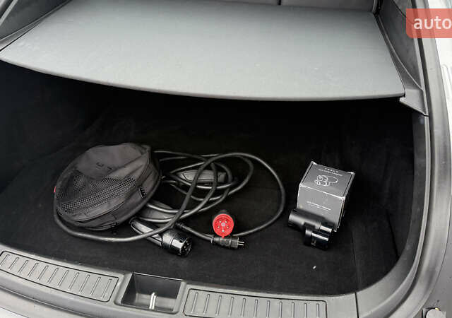 Серый Тесла Модель С, объемом двигателя 0 л и пробегом 166 тыс. км за 22500 $, фото 12 на Automoto.ua