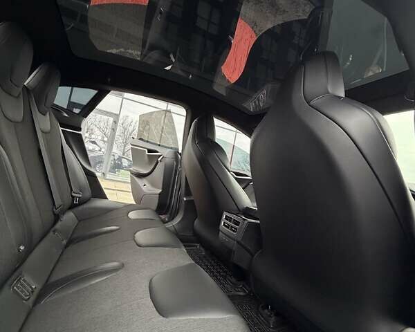 Серый Тесла Модель С, объемом двигателя 0 л и пробегом 220 тыс. км за 19000 $, фото 19 на Automoto.ua