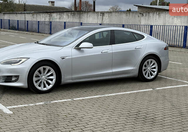 Серый Тесла Модель С, объемом двигателя 0 л и пробегом 166 тыс. км за 22500 $, фото 2 на Automoto.ua