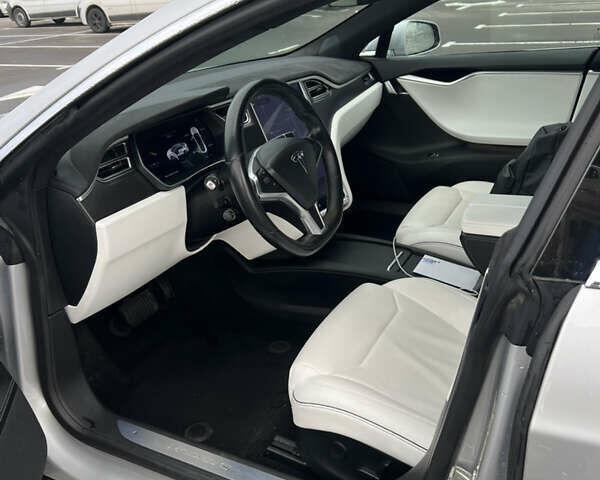 Сірий Тесла Модель С, об'ємом двигуна 0 л та пробігом 133 тис. км за 20000 $, фото 4 на Automoto.ua