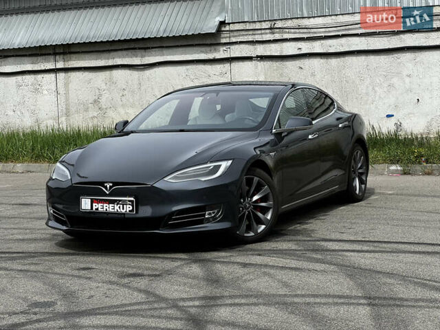 Серый Тесла Модель С, объемом двигателя 0 л и пробегом 97 тыс. км за 17499 $, фото 10 на Automoto.ua