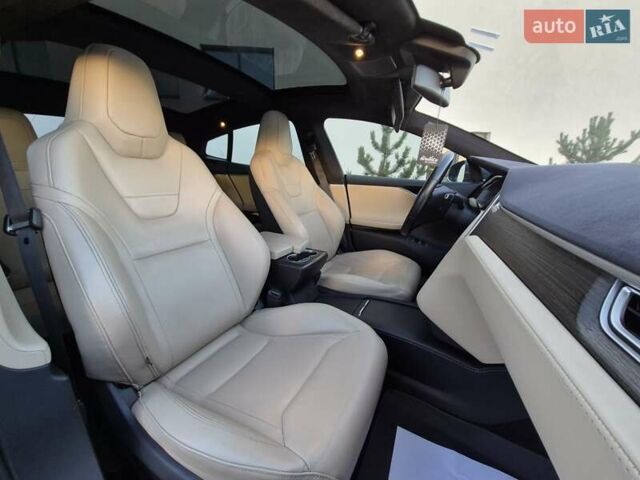 Серый Тесла Модель С, объемом двигателя 0 л и пробегом 126 тыс. км за 18000 $, фото 12 на Automoto.ua