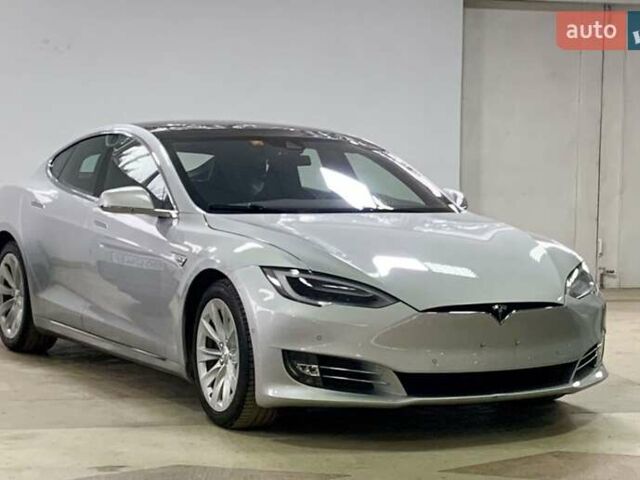 Сірий Тесла Модель С, об'ємом двигуна 0 л та пробігом 160 тис. км за 20790 $, фото 13 на Automoto.ua