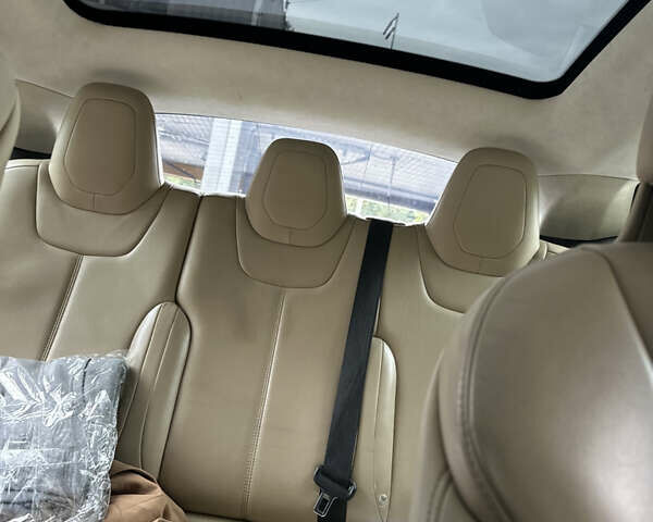 Сірий Тесла Модель С, об'ємом двигуна 0 л та пробігом 140 тис. км за 29000 $, фото 23 на Automoto.ua